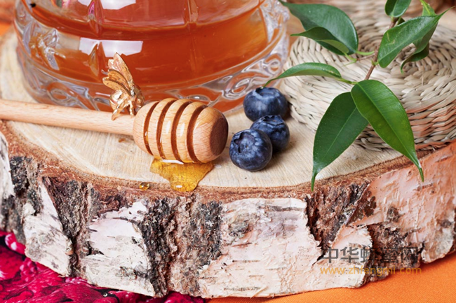 蜂蜜三大妙用，解酒、疗伤、减轻毒素伤害