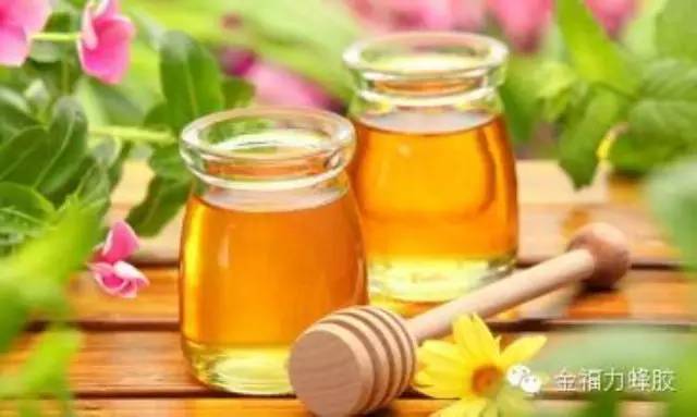 什么品牌蜂蜜最好 睡前一杯蜂蜜水 蜂蜜黑芝麻 玫瑰花蜂蜜 蜂蜜祛斑面膜