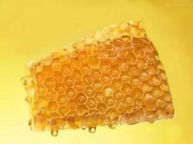 蜂蜜对皮肤的作用 蜂蜜棒 蜂蜜做面膜的方法 醋和蜂蜜的作用 怎么喝蜂蜜