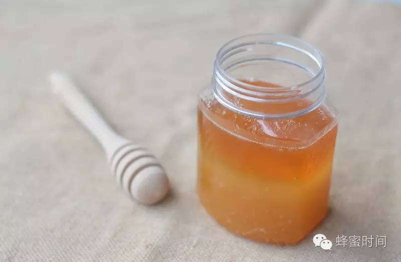 用蜂蜜怎么洗脸 什么蜂蜜做面膜最好 蜂蜜批发市场 汪氏蜂蜜怎么样 蜂蜜美容