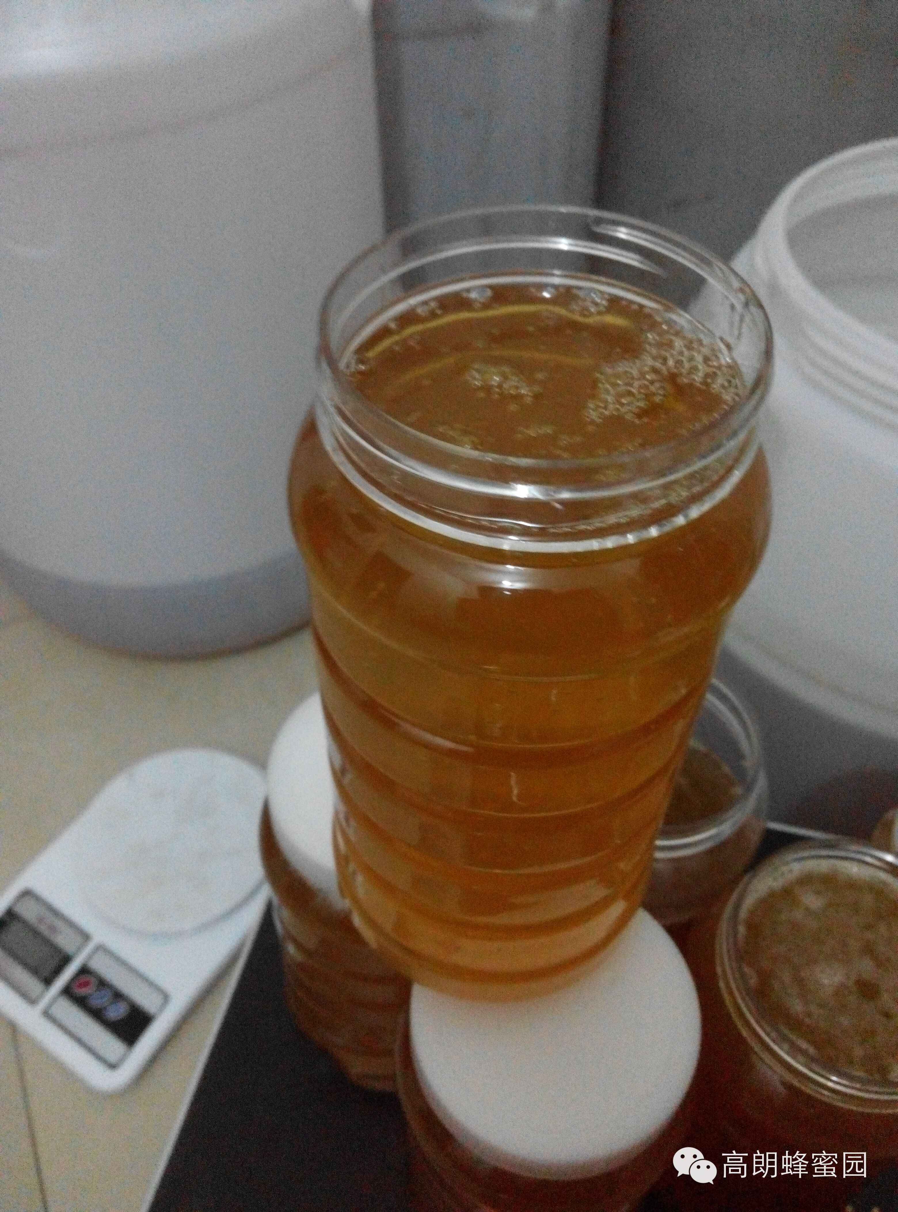 西红柿蜂蜜面膜的作用 哪个品牌的蜂蜜好 蜂蜜润唇膏 蜂蜜有丰胸功效吗 椴树蜂蜜的作用与功效