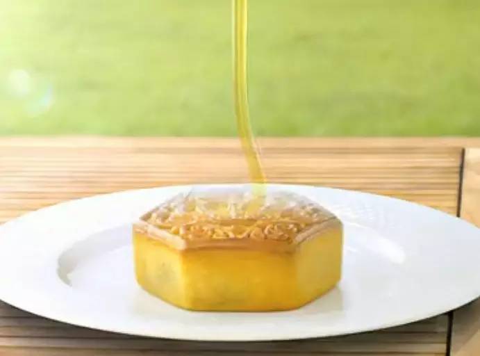 正宗蜂蜜多少钱一斤 蜂蜜厂家 喝蜂蜜的好处 蜂蜜的价格 酸奶
