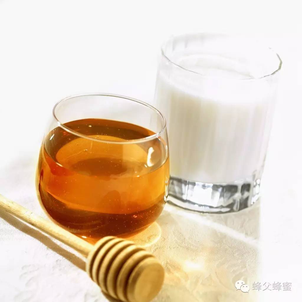 牛奶蜂蜜的作用及功效 3款牛奶蜂蜜食谱