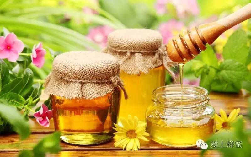 怎么辨别蜂蜜真假 枣花蜂蜜价格 哪个牌子的蜂蜜好 蜂蜜怎么用祛斑 蜂蜜可以做面膜吗