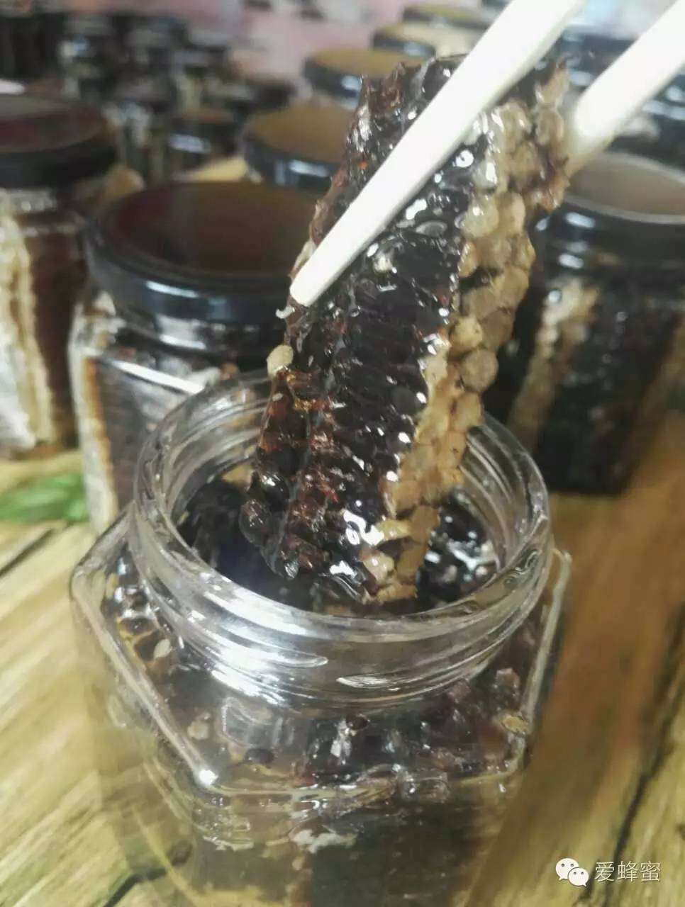 洋槐蜂蜜多少钱一斤 蜂蜜品种 散装蜂蜜价格 蜂蜜茶 蜂蜜面膜的做法