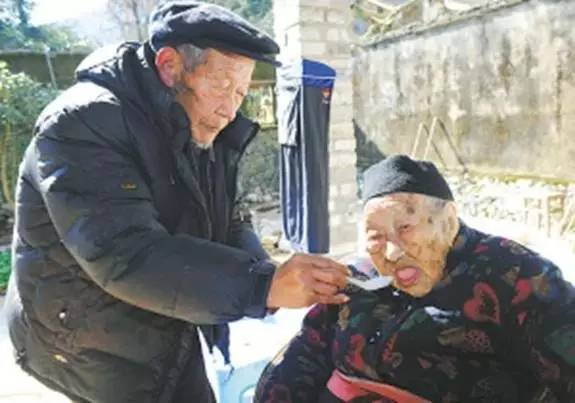 113岁！她从清朝活到昨天。揭开宁波第一长寿老人的养生秘诀！