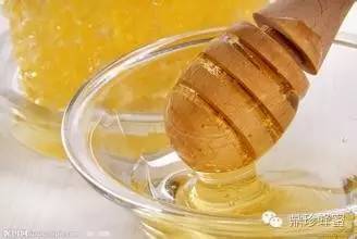 蜂蜜面表有一层泡沫是什么