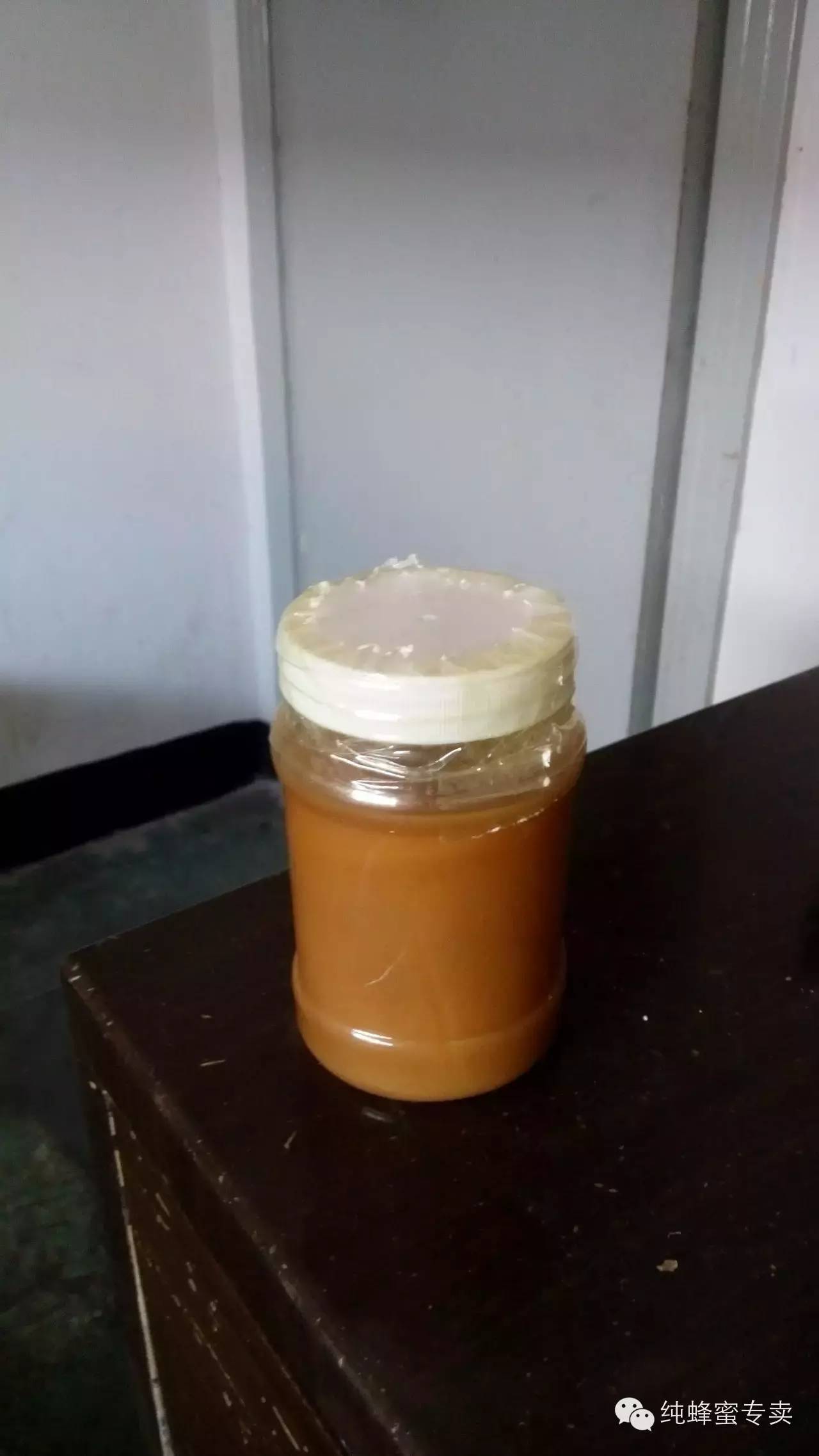 蜂蜜可以放冰箱吗 蜂蜜如何美容 西红柿和蜂蜜做面膜 天然蜂蜜多少钱一斤 什么时间喝蜂蜜好