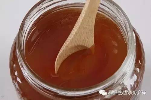 柠檬蜂蜜减肥茶 蜂蜜水什么时候喝好 蜂蜜白醋减肥法 蜂蜜哪个好 蜂蜜西红柿