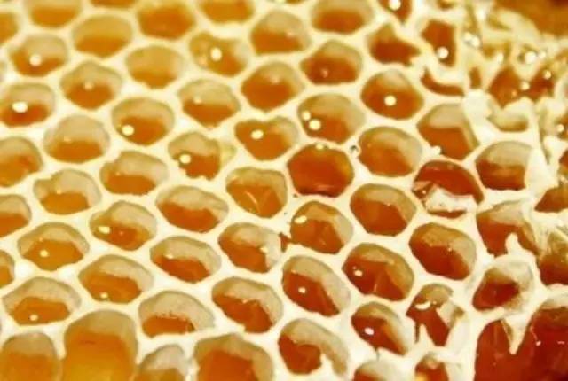 好蜂蜜多少钱一斤 蜂蜜怎样美容 蜂胶的吃法 蜂蜜香蕉 检验