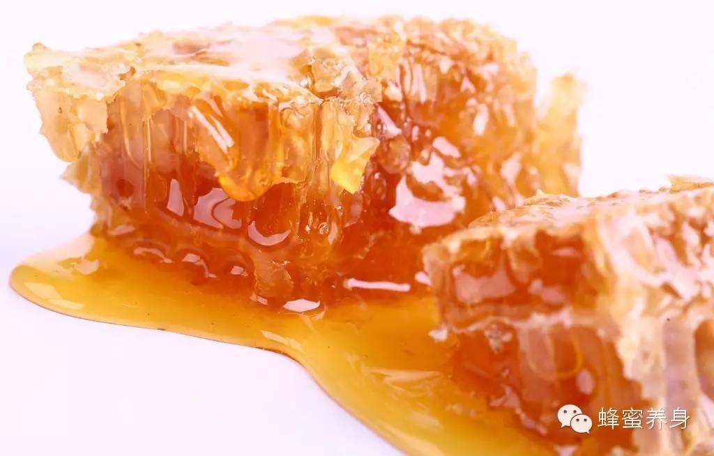 蜂蜜白醋水有什么作用 散装蜂蜜批发 授粉 好处 经期可以喝蜂蜜吗