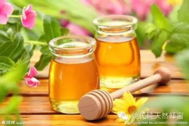 蜂蜜柠檬水的做法 蜂蜜怎么食用 益肾 蜂蜜绿豆 哪种蜂蜜比较好