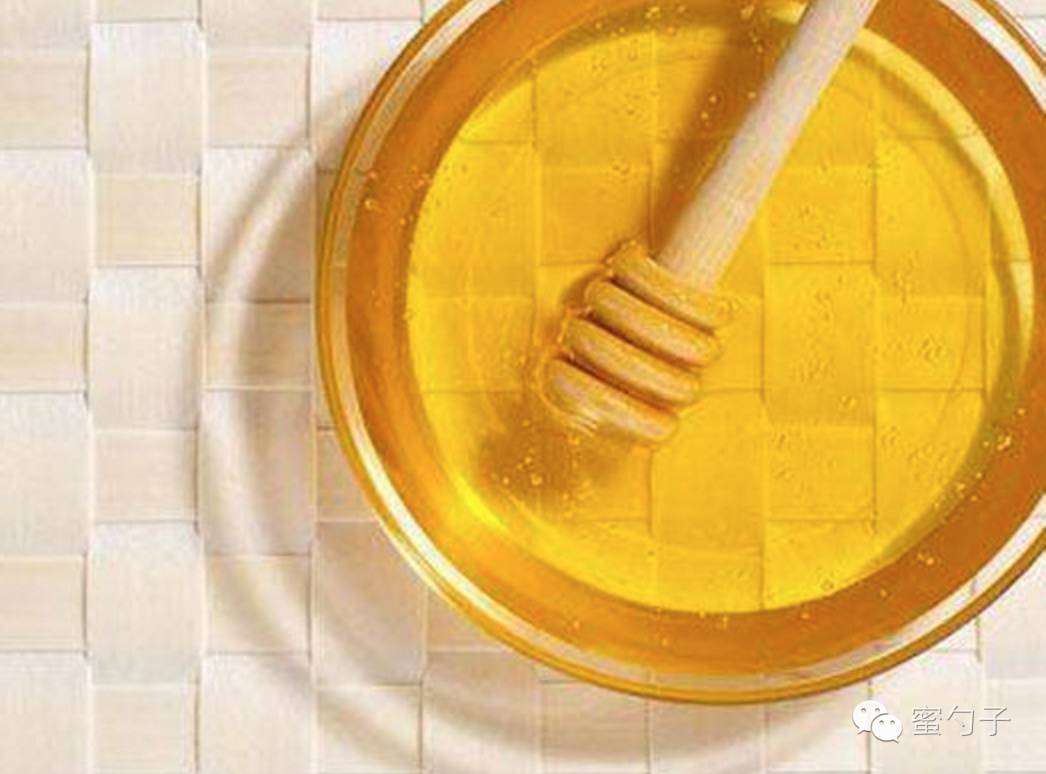 红酒蜂蜜面膜 真蜂蜜多少钱 蜂蜜柠檬水的功效 蜂蜜蛋糕加盟店 蜂蜜绿茶