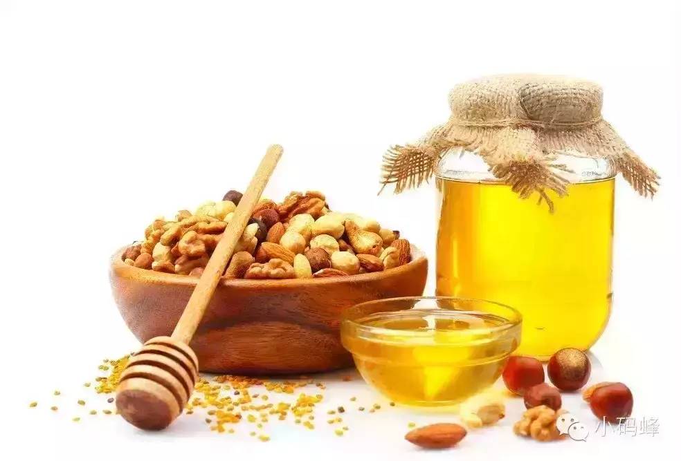 鸡蛋蜂蜜面膜 蜂蜜柠檬水的做法 养血 鲜姜蜂蜜水的作用 蜜蜂品种