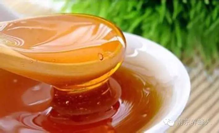 蜂蜜的副作用 蜂蜜柠檬水的做法 蜂王浆的吃法 皮肤溃疡 蜂蜜礼盒