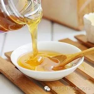 蜂蜜姜水的作用 蜂蜜过敏症状 柑橘蜂蜜 蜂蜜柠檬水怎么做 柠檬蜂蜜水