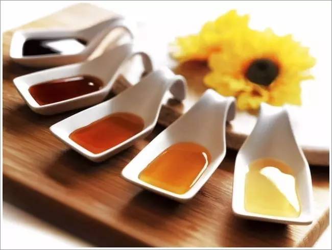 哪里有卖蜂蜜的 姜汁蜂蜜水 孕妇能吃蜂蜜吗 无刺蜂属性 蜂蜜柚子茶有什么作用