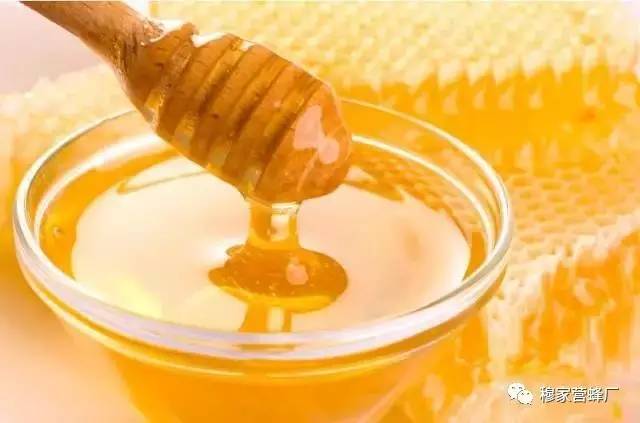 柠檬蜂蜜水的做法 蜂蜜燕麦片 减肥 网上买蜂蜜 三七粉加蜂蜜面膜