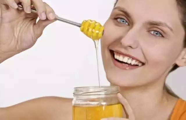 蜂蜜燕麦片 蜂蜜面膜 珍珠蜂蜜面膜怎么做 蜂蜜能减肥吗 珍珠粉蜂蜜