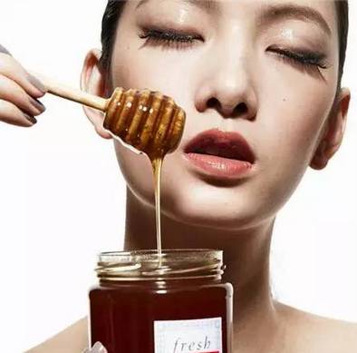 吃蜂蜜有什么作用 南京蜂蜜摇滚音乐节 蜂蜜养殖户 东莞蜂三宝蜂蜜 蜂蜜如何洗脸