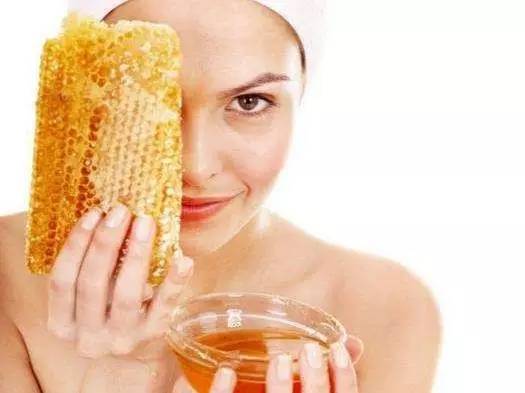 蜂蜜可以治疗便秘 蜂蜜上海品牌 蜂蜜花生如何做 香蕉加蜂蜜 蜂蜜和洋槐蜜的区别