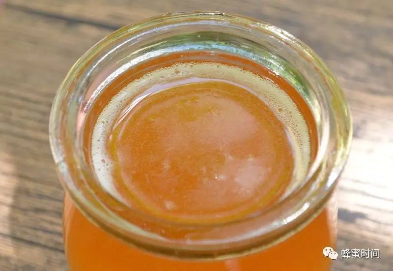 枸杞蜂蜜孕妇可以喝吗 强生婴儿蜂蜜防皴霜 蜂蜜使用 蛋清加蜂蜜敷脸 草蜂蜜的功效