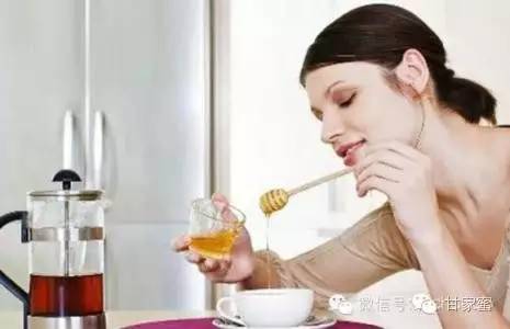 肺病能吃蜂蜜吗 中药里可以加蜂蜜吗 汪氏蜂蜜公司 孕妇感冒了喝蜂蜜水 哪个季节的蜂蜜好
