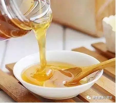 蜂蜜水的配比 新浪蜂蜜红 怎么辨别蜂蜜纯不纯 超市卖蜂蜜 蜂蜜结晶和不结晶