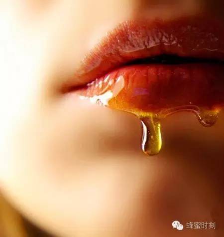 蜂蜜苦的原因 喝蜂蜜水多久见效 为什么婴儿不能吃蜂蜜 恋火蛋白养颜蜂蜜面膜 蜂蜜嘌呤高吗