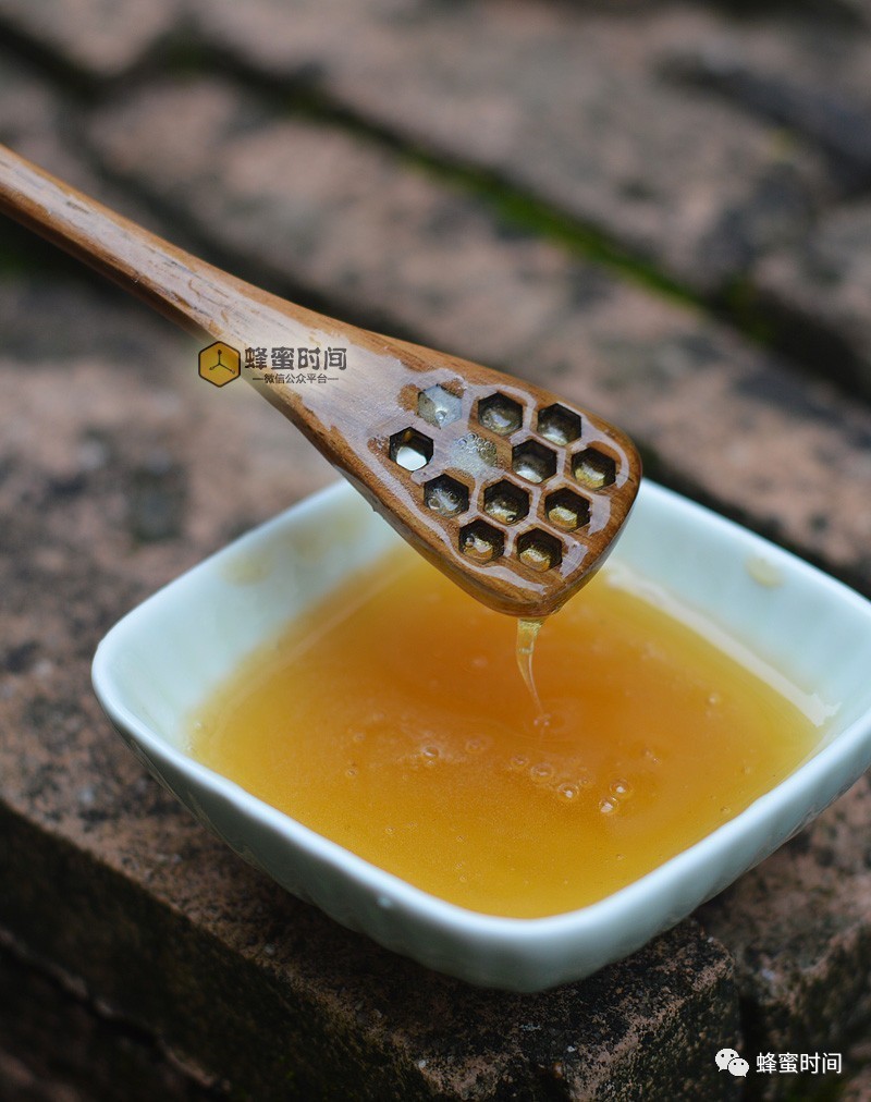 蜂蜜怎么卖 蜂蜜钓鱼饵 为什么喝蜂蜜 蜂蜜diy 荷包蛋可以放蜂蜜吗