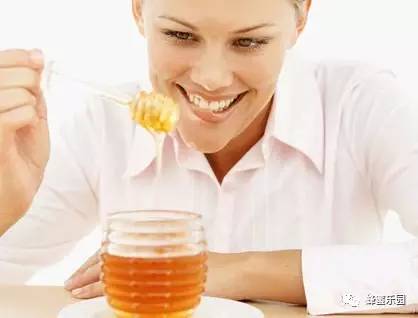 蜂蜜能丰胸吗 肉桂蜂蜜作用 姜能和蜂蜜水一起用吗 蜂王浆蜂蜜膏 蜂蜜麻花利润