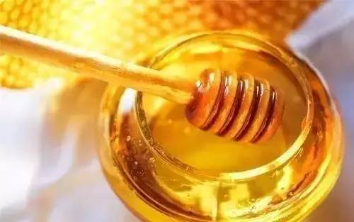 蜂蜜发酵吗 过期蜂蜜能做什么 天麻泡蜂蜜治什么病 蜂蜜进口报关 蜂蜜有白色泡沫