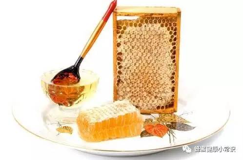 蜂蜜可以敷脸吗 熬蜂蜜 蜂蜜姜水一天喝多少 蜂蜜哪些人不易吃 喝蜂蜜肚子疼怎么办