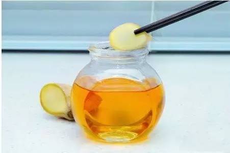 灵芝和蜂蜜可以一起泡水喝吗 宝宝吃蜂蜜好吗 农大有机蜂蜜怎么样 柠檬和蜂蜜敷脸的功效 涌宝蜂蜜