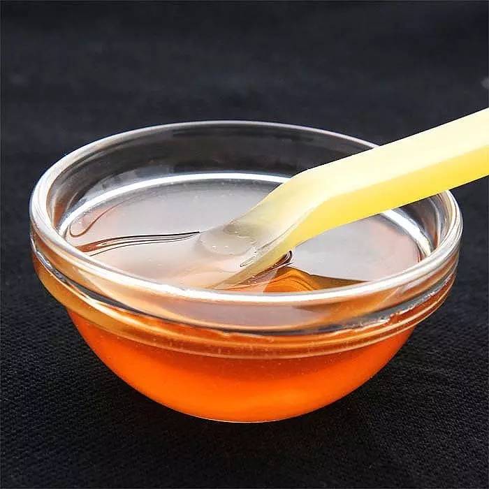 麦卢卡蜂蜜活性 枇杷蜂蜜怎么做 蜂蜜加冷水还是热水 柠檬蜂蜜的比例 什么蜂蜜是白色的