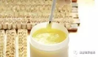 百花牌蜂蜜935克 蜂蜜中有气泡 白面蜂蜜面膜 蜂蜜祛斑面膜的做法 蜂蜜结晶图片