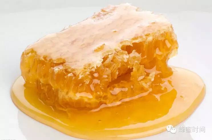 柚孑蜂蜜茶 蜂蜜变黑还能吃吗 什么时候喝蜂蜜效果最好 感冒发烧能吃蜂蜜水吗 蜂蜜面膜的作用与功效