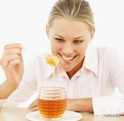 蜂蜜多少钱 蜂蜜薯片 6岁孩子可以喝蜂蜜吗 测试真假蜂蜜 吃蜂蜜会得糖尿病吗