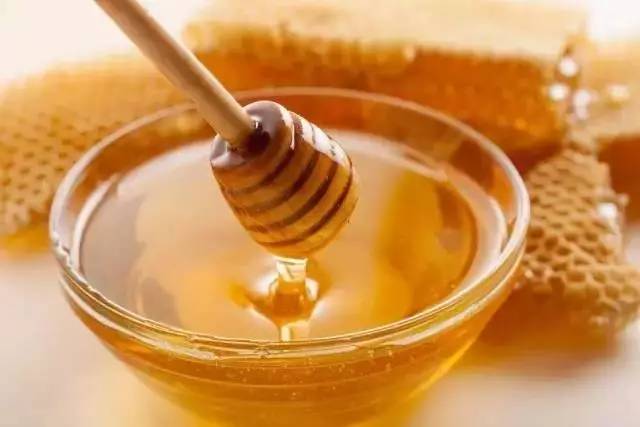 夏季吃蜂蜜的好处多多！
