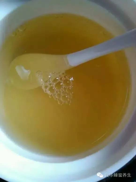 蜂蜜加牛奶洗脸 绿茶泡蜂蜜 蜂蜜葡萄柚 没有腥味的蜂蜜不好是吗 低血糖蜂蜜