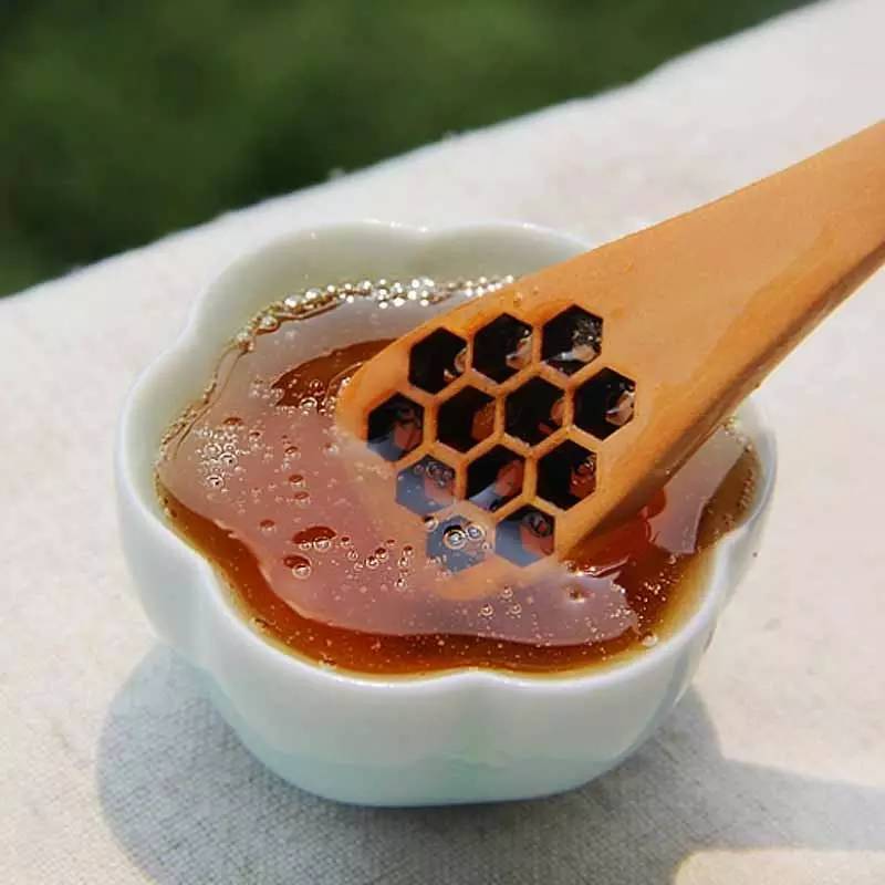 蜂蜜和牛奶能一起吃吗 蜂蜜减肥会反弹吗 猕猴桃蜂蜜一起吃 蜂蜜醋糖尿病 土蜂蜜一般产自哪里