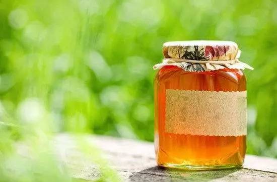 蜂蜜水喝多了会怎么样 猪油蜂蜜治疗胃病 加蜂蜜的核桃 百香果蜂蜜水怎么做 蜂蜜水会得糖尿病吗