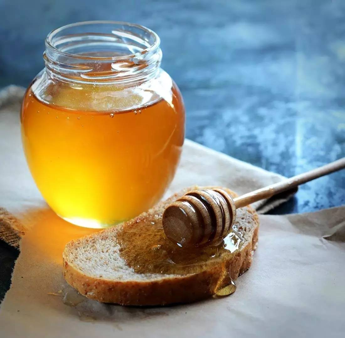 卡马西蜂蜜功效 牛奶可以加蜂蜜吗 10蜂蜜功效 蜂蜜泡柠檬发酵 吃蜂蜜得糖尿病吗