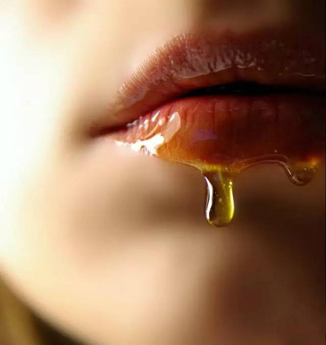 蜂蜜洗脸的好处 蜂蜜能泡山楂吗 蜂蜜象发孝了是什么原因 蜂蜜蛋清面膜制作 什么品牌的蜂蜜最好