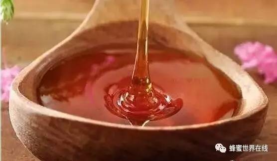 蜂蜜产品 蜂蜜水昆虫幼虫 喝绿茶可以加蜂蜜吗 蜂蜜水能减肥吗 更年期能喝蜂蜜吗