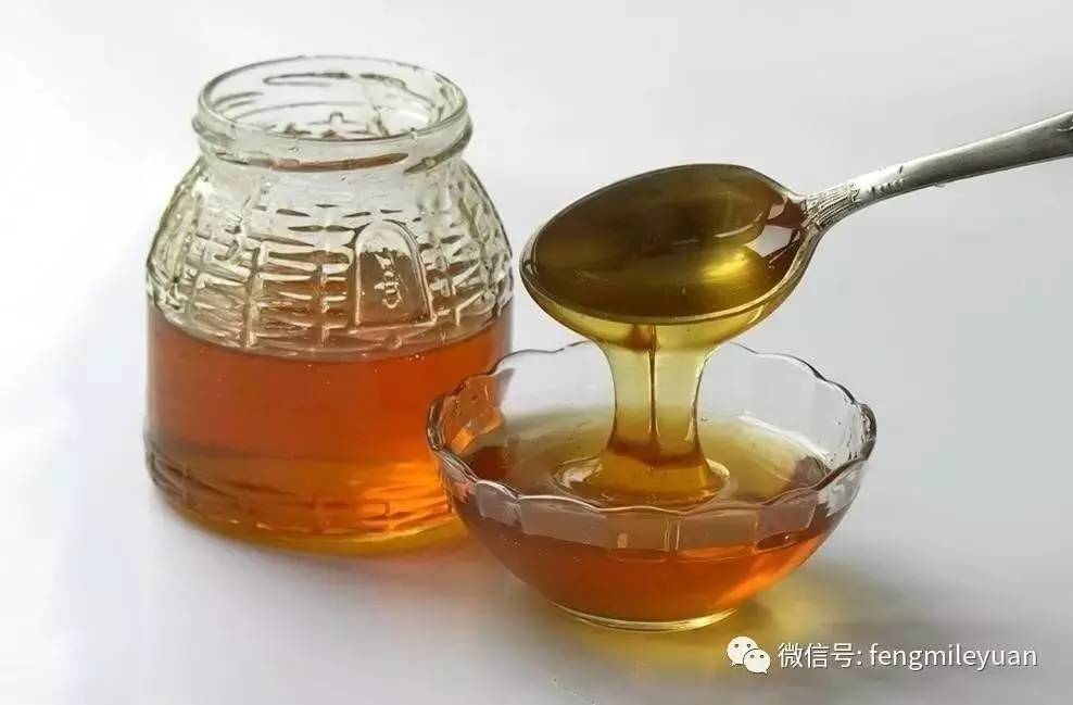 吃什么蜂蜜 梨花与蜂蜜可以 蜂蜜适宜空腹喝吗 枸杞泡水加蜂蜜 土豆蜂蜜汁