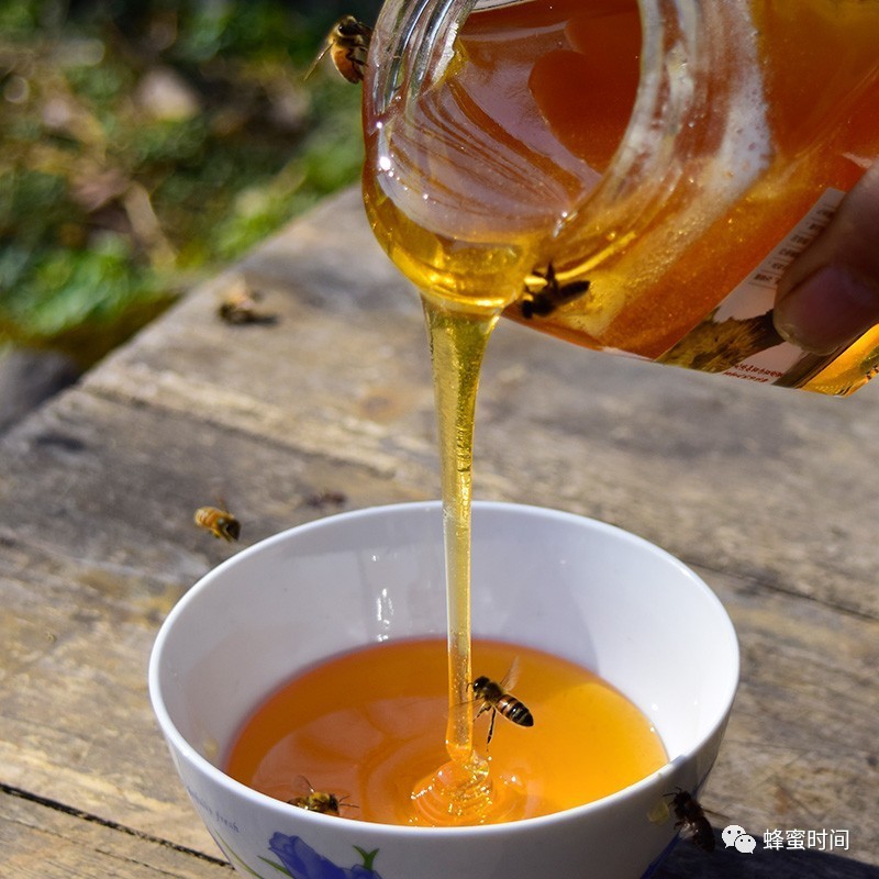 长痘能吃蜂蜜吗 吃中药能喝蜂蜜水吗 蜂蜜腌制百香果 蜂蜜对阳痿 若尔盖蜂蜜