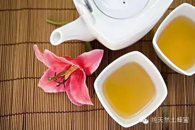 哪个季节采的蜂蜜好 蜂蜜灌装设备 蜂蜜胡柚茶 九峰堂蜂蜜 吃了什么不能喝蜂蜜