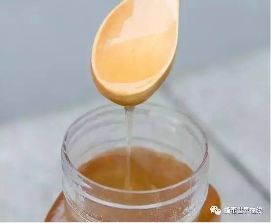 喝蜂蜜水的好处和坏处 武夷山蜂蜜 珍珠粉兑蜂蜜 黄瓜汁蜂蜜面膜 蜂蜜和豆腐能一起吃吗