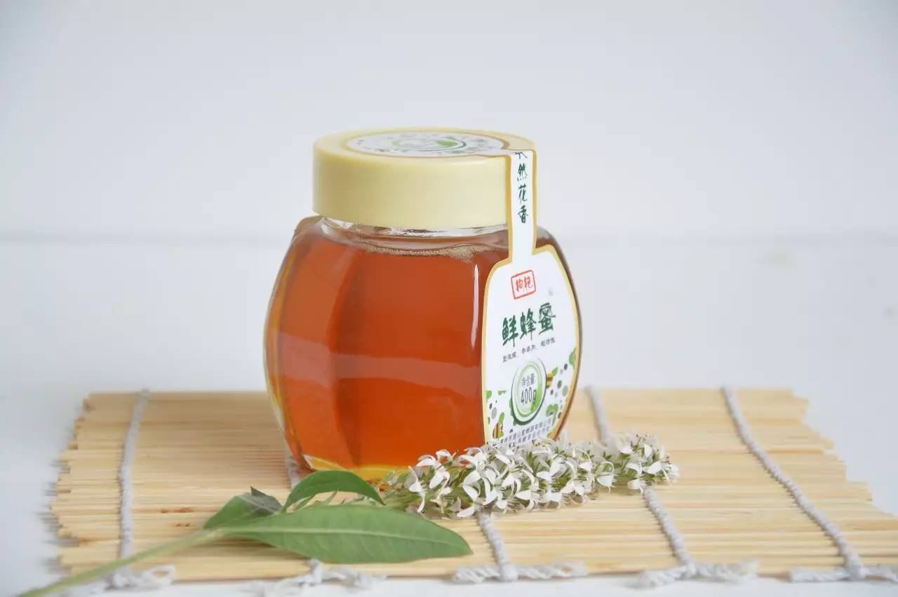 肉桂粉和蜂蜜 蜂蜜与四叶草动漫 蜂蜜柠檬止咳 蜂蜜柚子茶能敷脸 蜂蜜增肥法